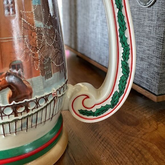 1997 Budweiser Beer 3D Stein HOME FOR THE HOLIDAYS Clydesdales Christmas Mug - Picture 2 of 11